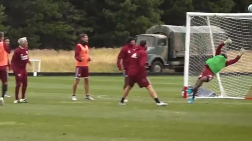 La impactante volada de De La Cruz.