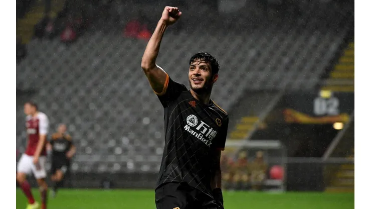 Raúl Jiménez a un gol de hacer historia