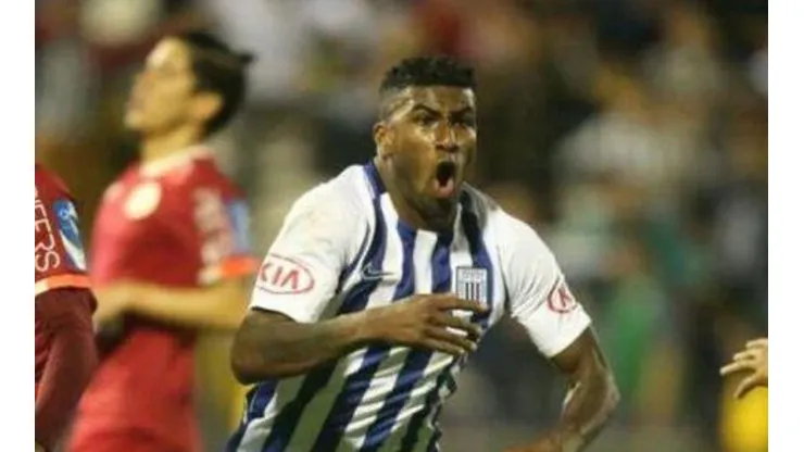 Ascues le marcó a Universitario en su pasada etapa con Alianza Lima.