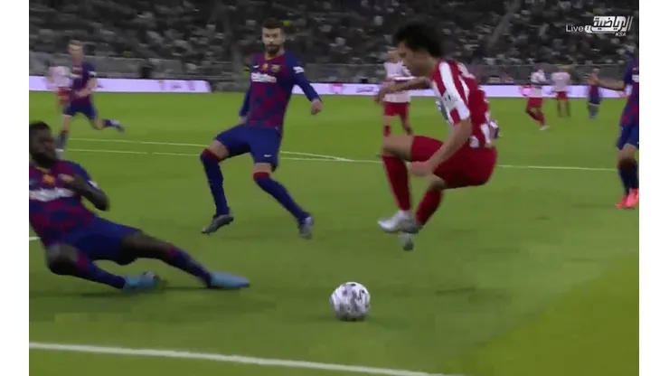 Joao Felix, por los aires tras su fallo.