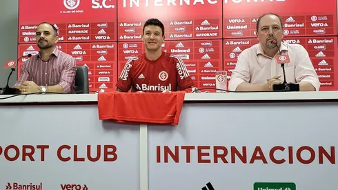 Musto fue presentado en Inter de Brasil y llenó de elogios a D'Alessandro