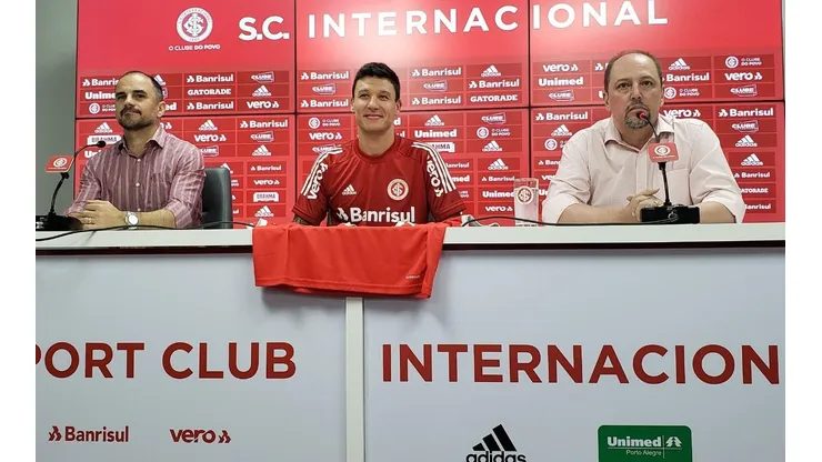 Musto fue presentado en Inter de Brasil y llenó de elogios a D'Alessandro