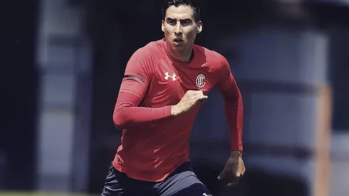 Adrián Mora en conferencia de prensa en Toluca