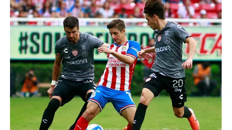 Necaxa se sintió visitante en su propio Estadio contra Chivas