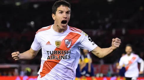 Ignacio Fernández festejando un gol a Boca.