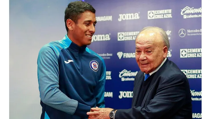 La carta de presentación de Luis Romo fue con un golazo