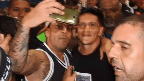 Video: Germán Cano fue recibido como una estrella por los hinchas del Vasco da Gama