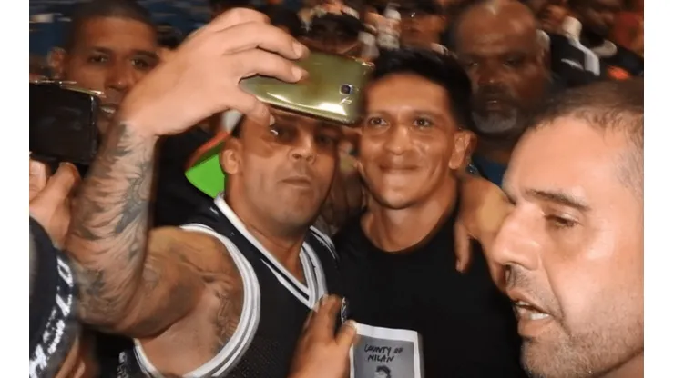 Video: Germán Cano fue recibido como una estrella por los hinchas del Vasco da Gama