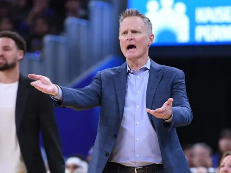 Se volvió loco: Steve Kerr insultó a los árbitros en pleno partido