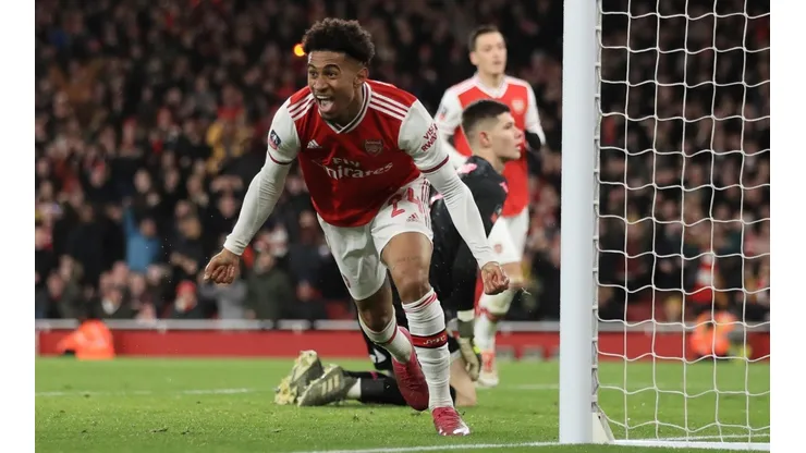 El festejo de Reiss Nelson.