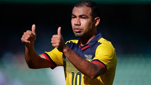 Junior Sornoza con la Selección Ecuador.