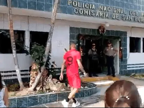 Vacaciones: Paolo Guerrero fue captado en una comisaria junto a su madre