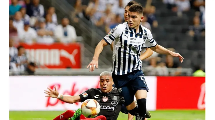 Johan Vásquez se suma a Pumas UNAM