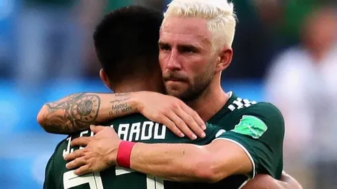 Jesús Gallardo y Miguel Layún en el Mundial de Rusia 2018.
