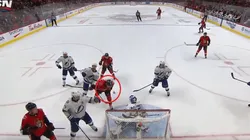 Video: se vistió de héroe y marcó un gol de cabeza en un partido de hockey