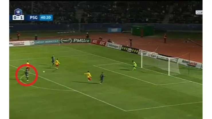 La resolución de Edinson Cavani.