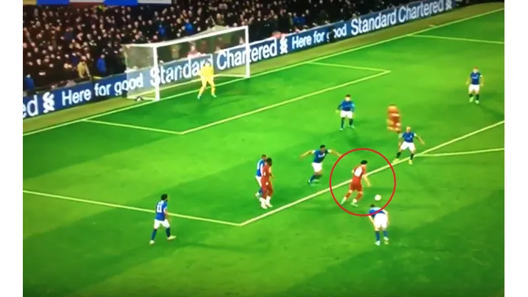 Inolvidable: Jones metió un bombazo para anotar su primer gol con el Liverpool