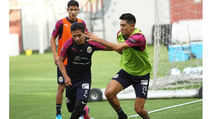 Oficial: el 11 de Chivas en Necaxa
