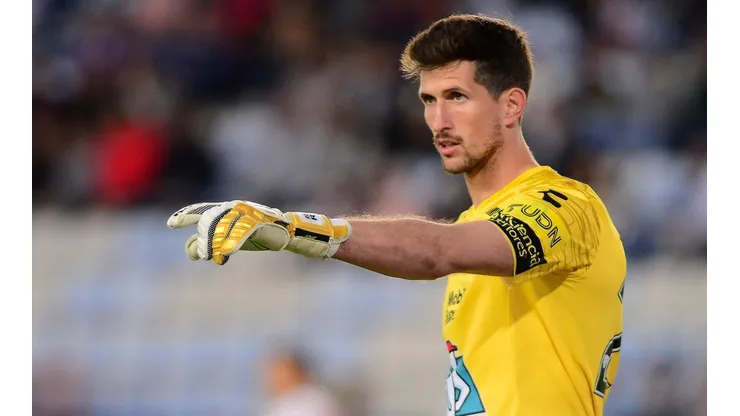 Rodrigo Rey, arquero de Pachuca, podría regresar a Godoy Cruz.