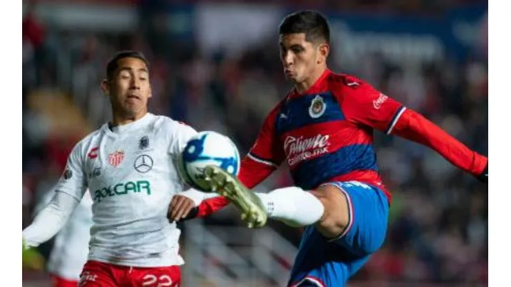 Chivas ganó en Necaxa y crece su favoritismo para el Clausura 2020