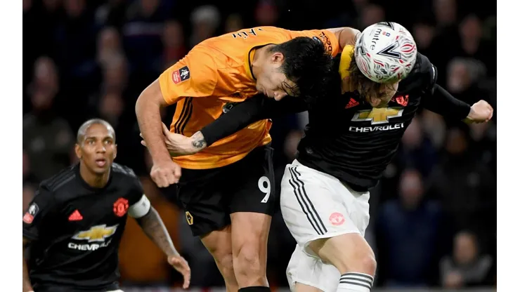 Solskjaer se refirió a la opción de que Raúl Jiménez pase a Manchester United