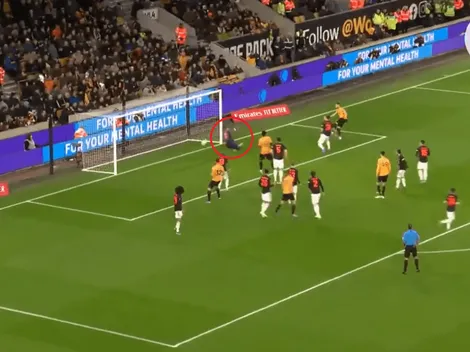 Sergio Romero metió un atajadon para salvar al Manchester United