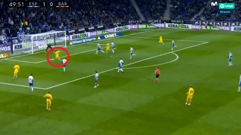 Gran resolución de Luis Suárez.