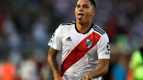 Alivio en River: los estudios cardíacos le dieron bien a Juanfer Quintero
