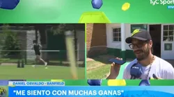 Daniel Osvaldo hablando sobre el gusto que le tiene al fútbol y la música.