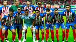 La alineación de Chivas para el debut en el Clausura 2020