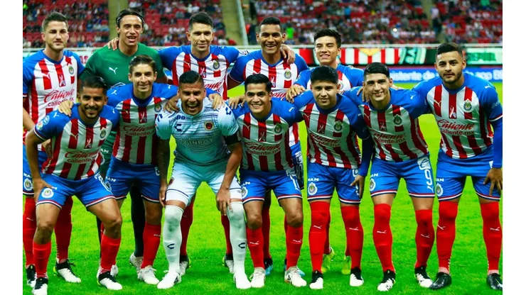 La alineación de Chivas para el debut en el Clausura 2020