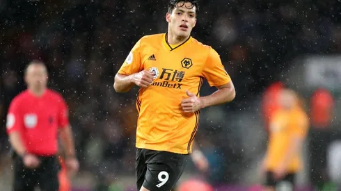 Polémica de Raúl Jiménez con un niño y gran gesto con aficionados mexicanos