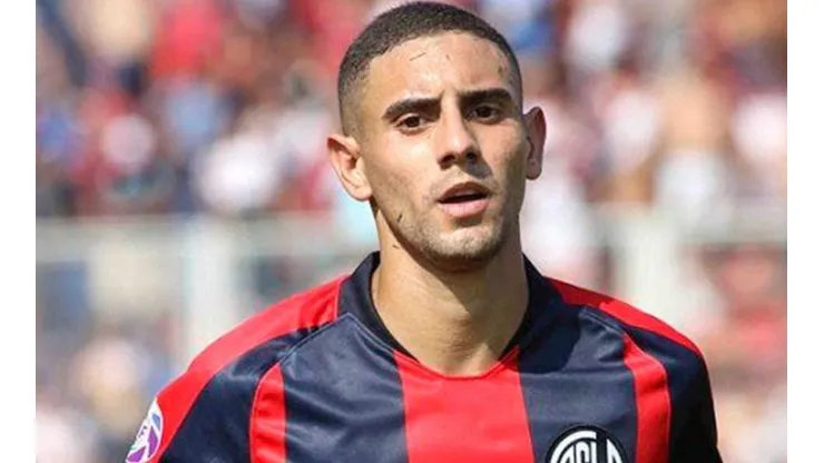 Manuel Insaurralde, volante central de San Lorenzo.