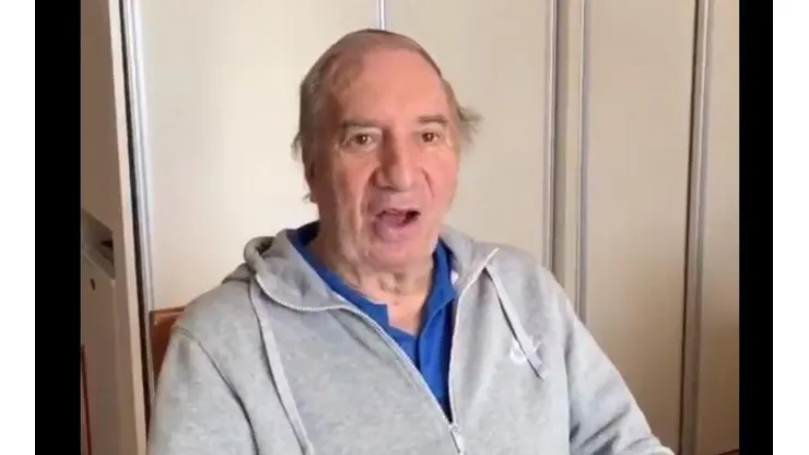 El saludo del gran Carlos Bilardo.