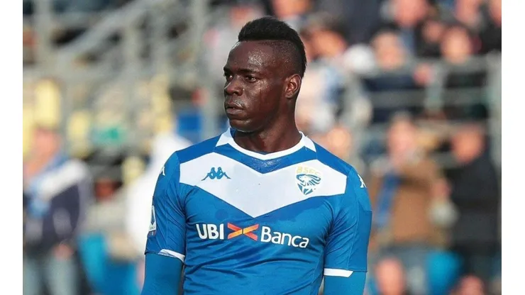 Feliz año, Mario: Balotelli chocó su auto, lo dejó y se fue a dormir