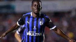 Aké Loba a pasos de Cruz Azul