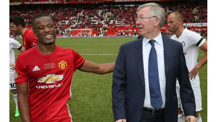 Evra le deseó feliz cumpleaños a Fergunson con una foto muy bizarra