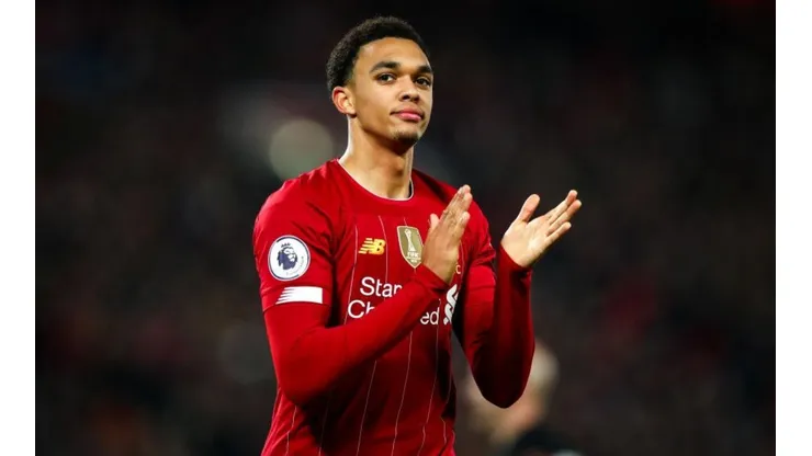 Nos ganó a todos: Alexander-Arnold subió una foto de hace 10 años y de ahora