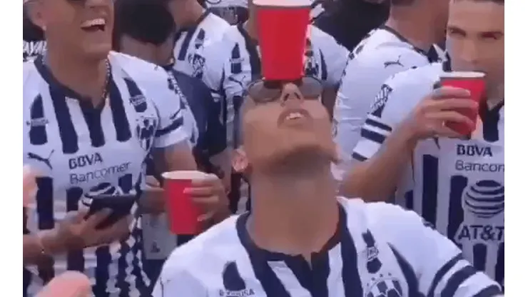 Mueva, Piri: Vangioni se puso a bailar en los festejos del Monterrey
