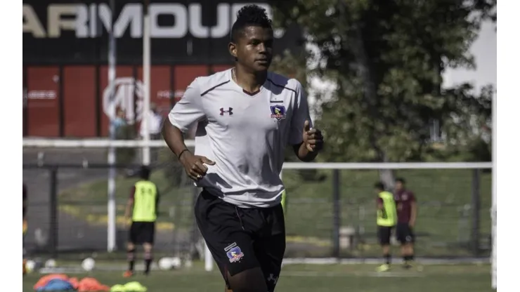 Alexander Bolaños durante su paso por Colo Colo.