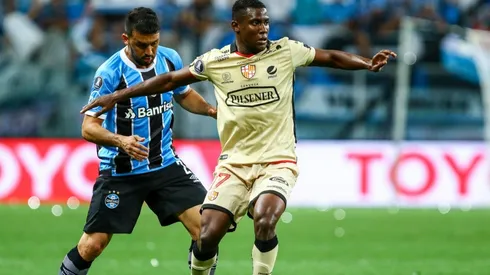 Marcos Caicedo jugando la Copa Libertadores.