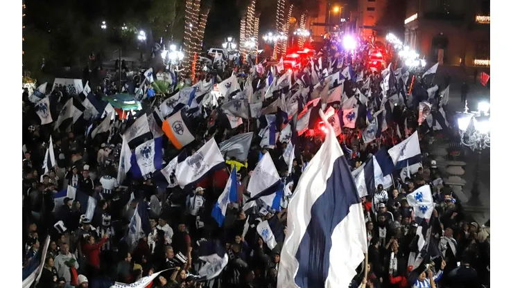 ¡Una fiesta! Los festejos de la afición de Rayados en las calles de Monterrey