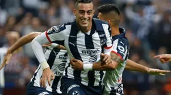 Funes Mori también quería su foto durmiendo con la copa
