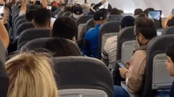 ¡Cantan hasta en el avión! Los aficionados de Rayados apoyan a su equipo