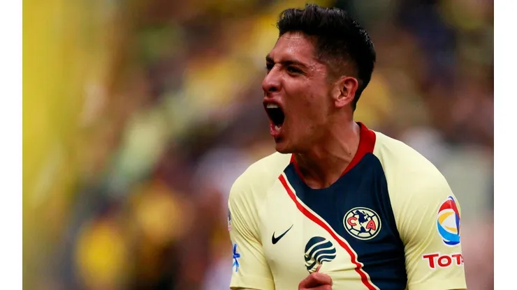 Edson Álvarez está pendiente de América a la distancia