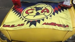 ¡Impactante auto! Un fanático de América llegó al Azteca en su "aguilamóvil"