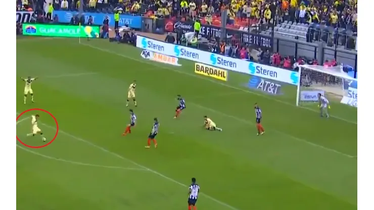 La frenó y la colocó: el gol de Sánchez para darle la vuelta