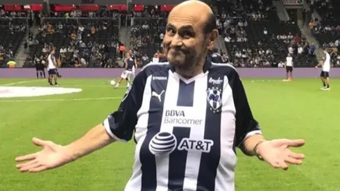El "señor Barriga" apoyó a Rayados con una histórica escena de El Chavo