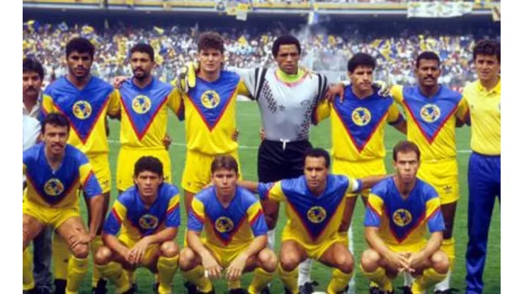 ¡Inolvidable! Desplegaron la playera legendaria del América en el Azteca