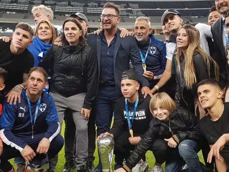 Mohamed deliró con su familia en pleno campo del Azteca